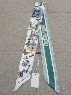 *SALE* Skinny Scarf/Twilly NWOT